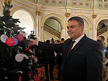 Больше трех тысяч детей ЛНР принимают участие в "Елке желаний"