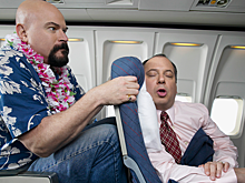 Почему же в самолете тесно?