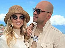 Звезда «Дома-2» Кристина Черкасова показала свою реакцию на вторую беременность: «Полтора года видела одну полоску»