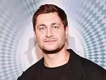 Блогер Дава отметил 32-летие в ресторане с беременной женой Мари Краймбрери