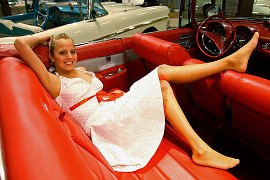 В Ашхабаде женщинам запретили садиться на передние сиденья автомобилей