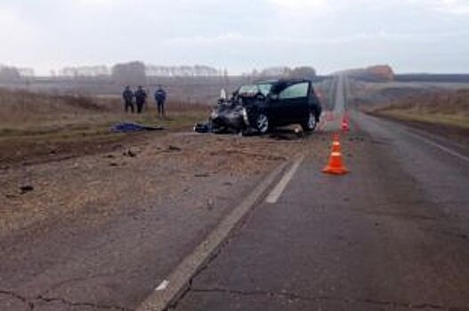 Под Тамбовом в ДТП с самосвалом погибла пассажирка внедорожника
