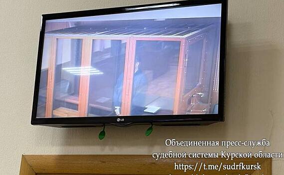 На заседании курского суда Дедов нашёл такое место в «аквариуме», что был виден только его силуэт