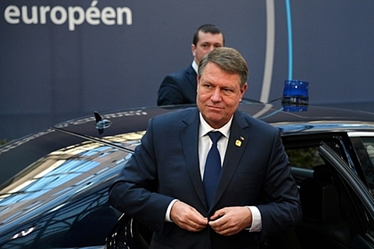 Президент Румынии отменил визит в Киев