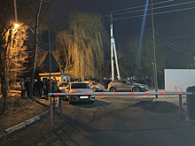 Хочешь подъехать к своему дому — заплати. Около многоэтажки в Ростове-на-Дону появился шлагбаум с платным въездом