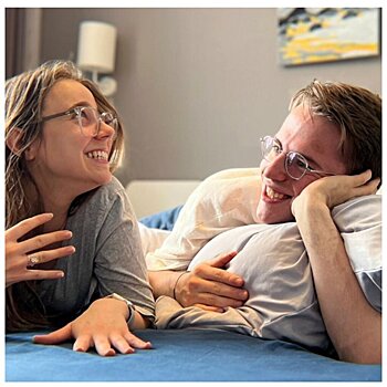 Цинизм или будущее? Российский айтишник женится на девушке, с которой вместо него год общалась нейросеть