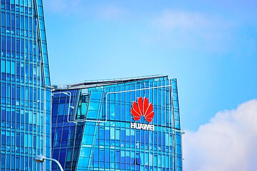 Британские спецслужбы посоветовали Джонсону сотрудничать с Huawei по 5G