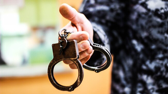 В Химках задержан курьер мошенников, обманувших пенсионерку на 800 тысяч рублей