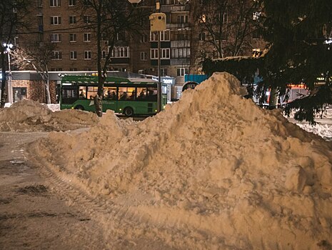 Роман Старовойт провел штаб по минимизации последствий метели