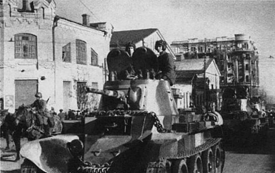 Гибель лучшего советского аса и другие факты о польском походе Красной Армии