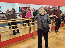 В центре «Атлант» Ясенева провели состязания по игре в дартс среди «долголетов»
