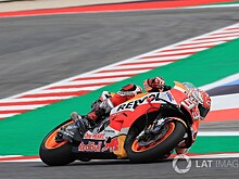 Гонщики MotoGP встретились с Папой Римским