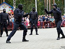 «Служба — дни и ночи»: беспилотники МЧС, бойцы ОМОН и спецназ ГУФСИН