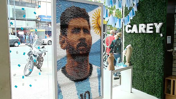 Портрет Лионеля Месси из 6 тысяч заколок создали в Аргентине