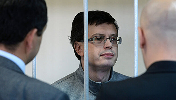 Суд оставил под стражей замначальника столичного главка СК Никандрова