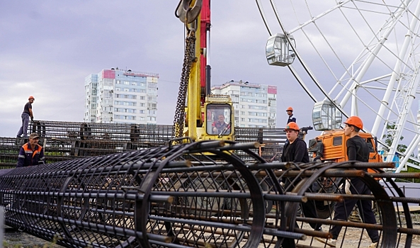 В ЦПКиО Волгограда приступили к строительству 120-метрового колеса обозрения