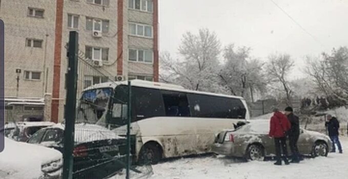 Бастрыкин поручил руководителю саратовского СК доложить о расследовании аварии на Новоузенской
