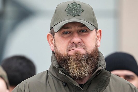 Кадыров предложил Зеленскому передать власть Януковичу
