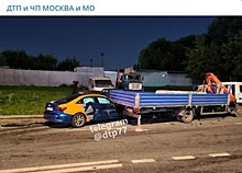 Автомобиль ВАЗ спровоцировал аварию с каршерингом и грузовиком на Шоссейном