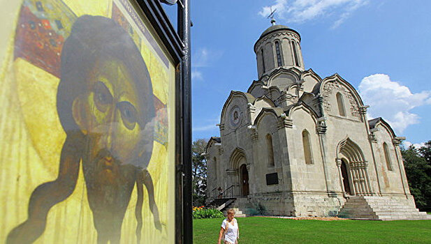 Андроников монастырь отметил день Андрея Рублева праздничным крестным ходом