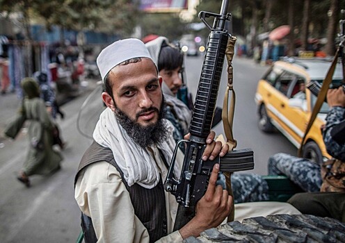 Названа причина столкновения между талибами и военными Ирана
