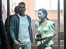 Бизнес-партнера Чекалиных отправили под домашний арест по делу о выводе денег из РФ