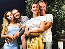 5 избранниц звездных сыновей, которые очень похожи на свою свекровь