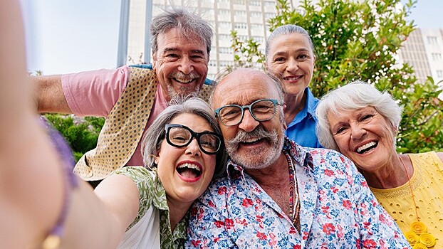 Как прожить 100 лет: советы и опыт российских долгожителей