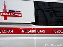 Машина скорой помощи сбила девушку рядом со станцией метрополитена в Екатеринбурге