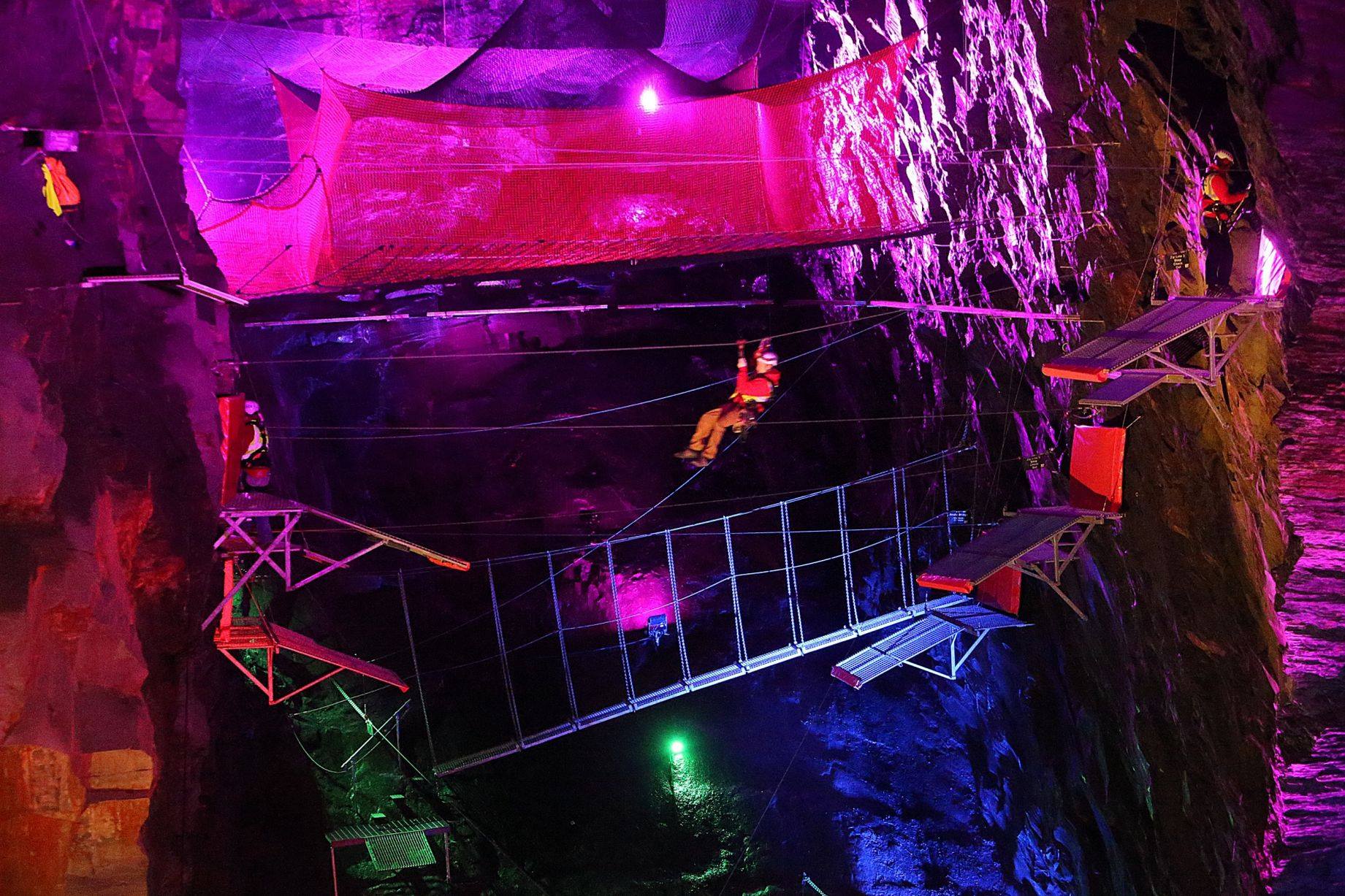 Подземный аттракцион Zip World Caverns, Великобритания, Европа