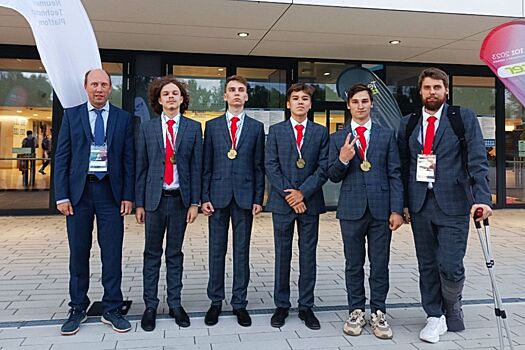 Российские школьники выиграли четыре золота на международной олимпиаде по информатике