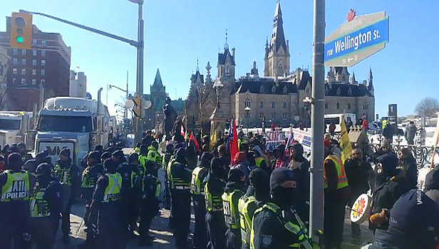 В Оттаве проходят акции протеста