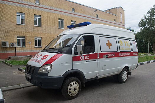 На юге столицы мотоциклист сбил женщину с ребенком на пешеходном переходе