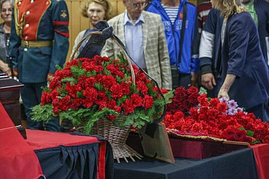 В Карталах простились с погибшим на Украине добровольцем