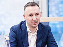 Гендир «Пари НН» Мелик‑Гусейнов ответил стихами Михалкова на вопрос о том, интересуется ли клуб полузащитником Юсуповым