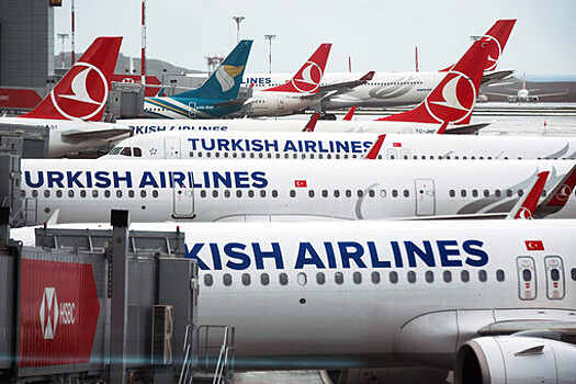 Baza: не менее 10 россиян сняли с рейса Стамбул — Буэнос-Айрес без объяснений