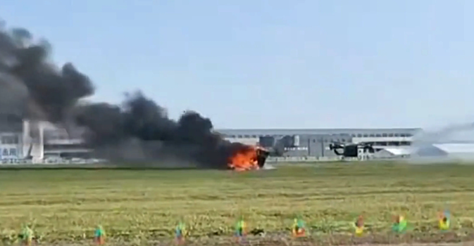 Летающие автомобили столкнулись во время репетиции авиашоу в Китае