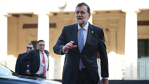 Народная партия Испании переизбрала Рахоя председателем
