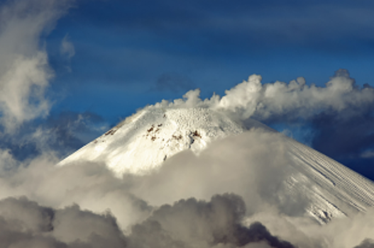 На Камчатке Авачинский вулкан открыли для туристов