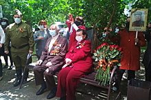 У домов ветеранов в Краснодаре в День Победы устраивают концерты и парады