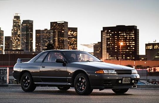 Nissan Skyline R32 GTR почтенного возраста продают за немалые деньги
