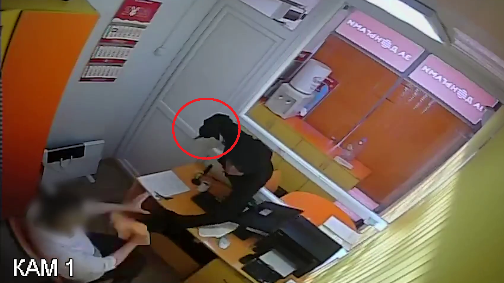 В Пензе налётчик на офис микрозаймов установлен по следам ДНК, обнаруженным на брошенной им одежде