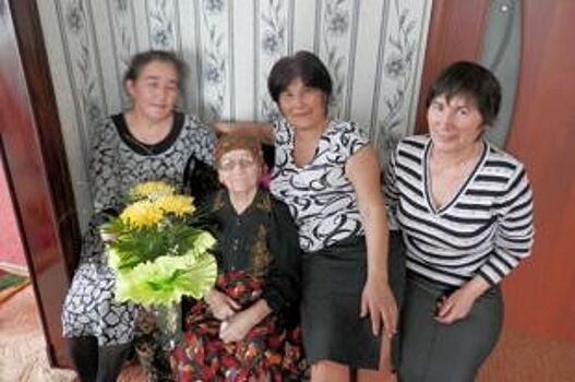 Приемная бабушка. В Оренбуржье 38 семей оформили опеку над пожилыми людьми