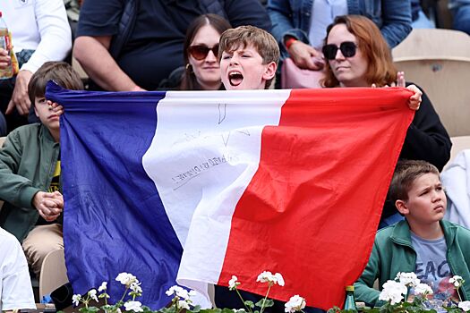 «Очень жаль». Президент Федерации тенниса Франции — о поведении фанатов на «Ролан Гаррос»