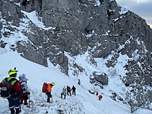 В горах Крыма спасли группу туристов, застрявших на ледяном склоне