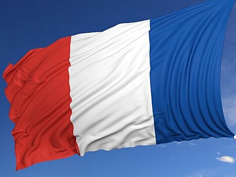 Французский политик заявил, что Запад своим высокомерием объединит мир против себя
