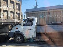 Под Курском на повороте на Духовец столкнулись грузовик и «Газель»