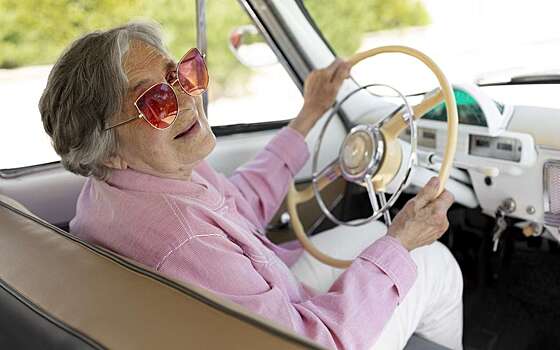 «Пенсионерская схема» при покупке машины: как избежать обмана