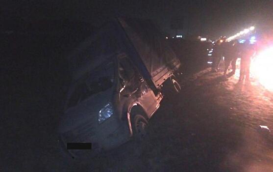 ДТП на Киевском шоссе 11 декабря: «Газель» сбила пешехода и вылетела в кювет