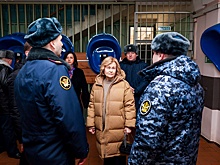 Дарья Донцова посетила СИЗО в столице